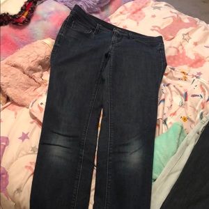 Ann Taylor Loft 26/2P modern skinny jeans.